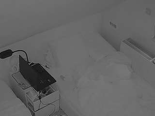 voyeurcam-julmodels-bed-7