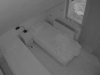 voyeurcam-julmodels-bed-7