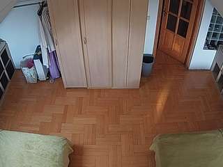voyeurcam-julmodels-bed-7