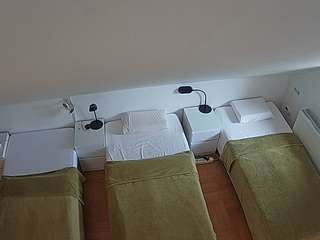 voyeurcam-julmodels-bed-7