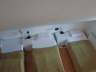 voyeurcam-julmodels-bed-7