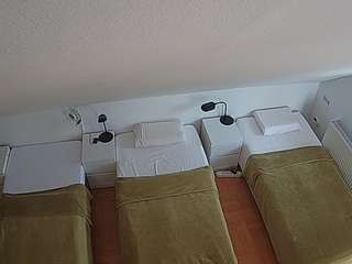 voyeurcam-julmodels-bed-7 webcam model