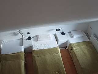 voyeurcam-julmodels-bed-7