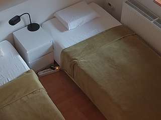 voyeurcam-julmodels-bed-7 Live Webcam on CamSoda