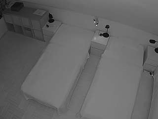 voyeurcam-julmodels-bed-7