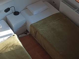 voyeurcam-julmodels-bed-7