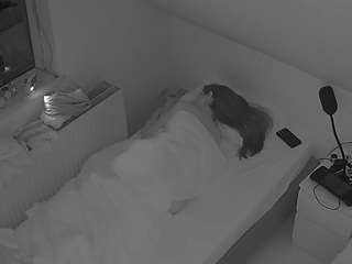 voyeurcam-julmodels-bed-7