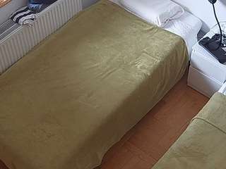 voyeurcam-julmodels-bed-7