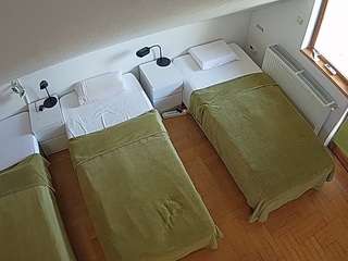voyeurcam-julmodels-bed-7