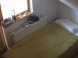 voyeurcam-julmodels-bed-7