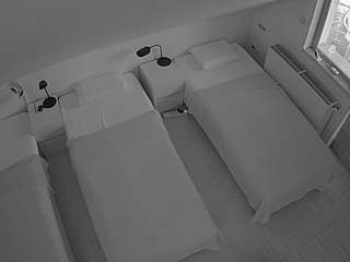 voyeurcam-julmodels-bed-7