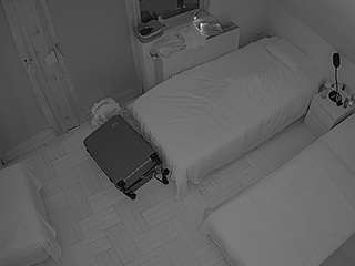 voyeurcam-julmodels-bed-7