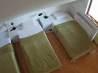 voyeurcam-julmodels-bed-7
