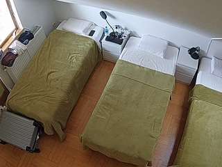 voyeurcam-julmodels-bed-7