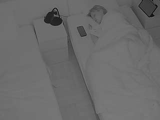 voyeurcam-julmodels-bed-7