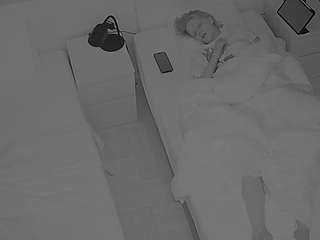 voyeurcam-julmodels-bed-7