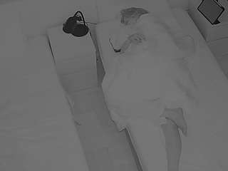 voyeurcam-julmodels-bed-7