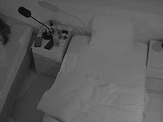 voyeurcam-julmodels-bed-7