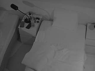 voyeurcam-julmodels-bed-7