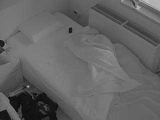voyeurcam-julmodels-bed-7