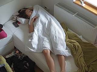 voyeurcam-julmodels-bed-7