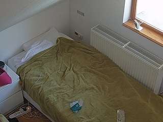 voyeurcam-julmodels-bed-7