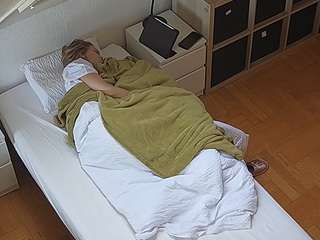 voyeurcam-julmodels-bed-7