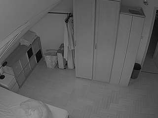 voyeurcam-julmodels-bed-7