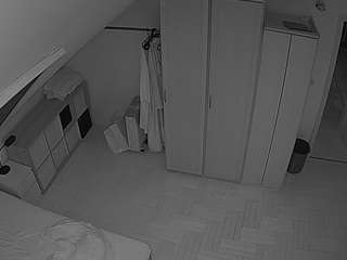 voyeurcam-julmodels-bed-7