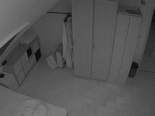 voyeurcam-julmodels-bed-7