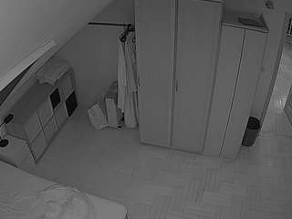 voyeurcam-julmodels-bed-7