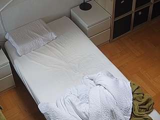 voyeurcam-julmodels-bed-7 Live Webcam on CamSoda