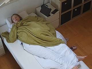 voyeurcam-julmodels-bed-7
