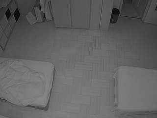 voyeurcam-julmodels-bed-7