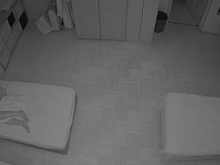 voyeurcam-julmodels-bed-7