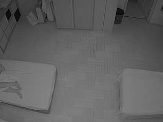 voyeurcam-julmodels-bed-7