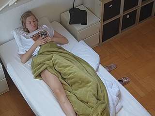 voyeurcam-julmodels-bed-7