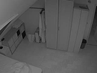 voyeurcam-julmodels-bed-7