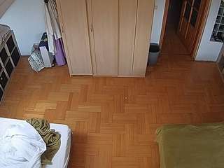 voyeurcam-julmodels-bed-7