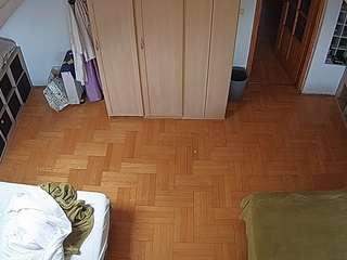 voyeurcam-julmodels-bed-7