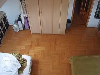 voyeurcam-julmodels-bed-7