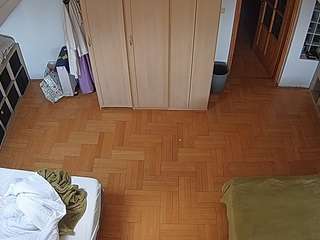 voyeurcam-julmodels-bed-7