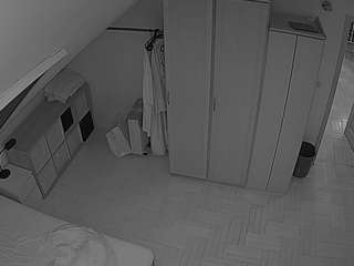 voyeurcam-julmodels-bed-7