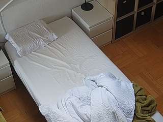 voyeurcam-julmodels-bed-7