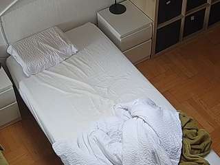 voyeurcam-julmodels-bed-7 webcam model