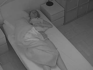 voyeurcam-julmodels-bed-7