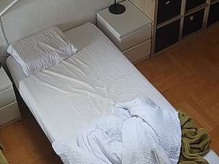 voyeurcam-julmodels-bed-7