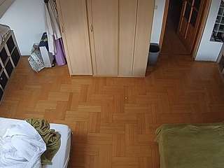 voyeurcam-julmodels-bed-7