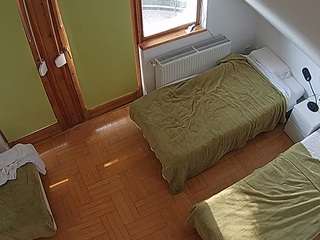 voyeurcam-julmodels-bed-7
