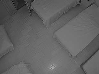 voyeurcam-julmodels-bed-7